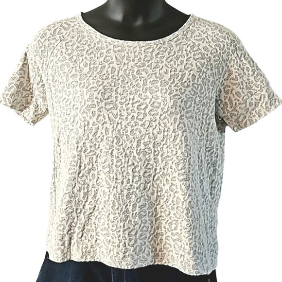 Jane and Delancey Animal Print Short Sleeve Boxy Tee - Women’s Size Large (NWT) - Picture 2 of 8